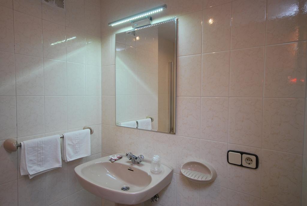Hotel Principado De Europa Arenas De Cabrales Εξωτερικό φωτογραφία